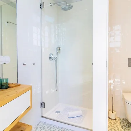 Apartment Barros Lima 493 By Lovelystay *